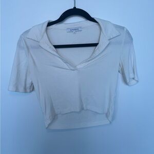Olivaceous white cropped t-shirt with collar